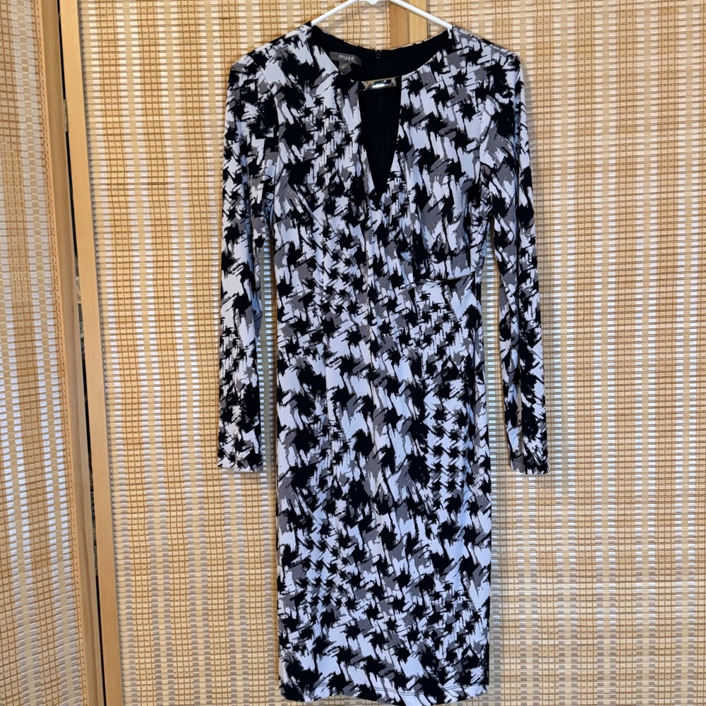 Muse Womens Black White Grey Abstract Print Sheath Dress Gold Hardware Size 8